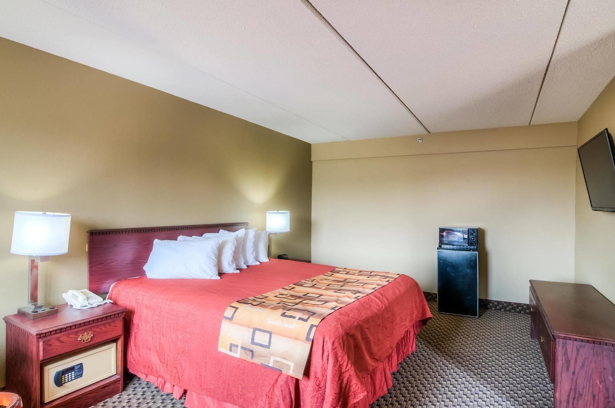 Red Roof Inn Palatine Exterior foto